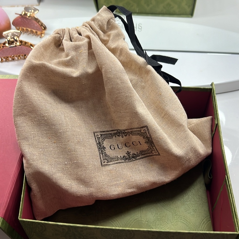 Gucci Belt Tag with box - Picture 4 of 7